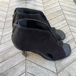 Vince Camuto open toe shoe